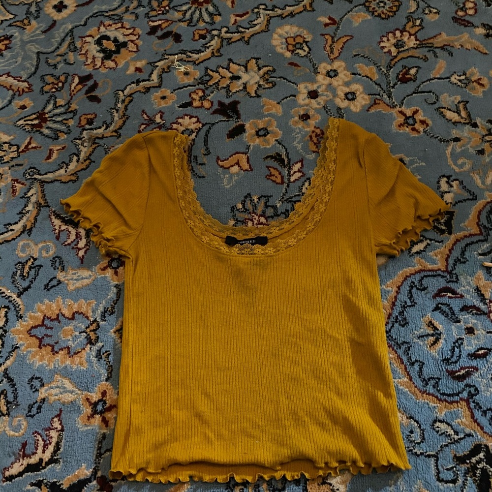 lace trip crop top